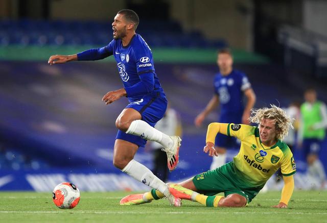 英队凭借 英队凭借